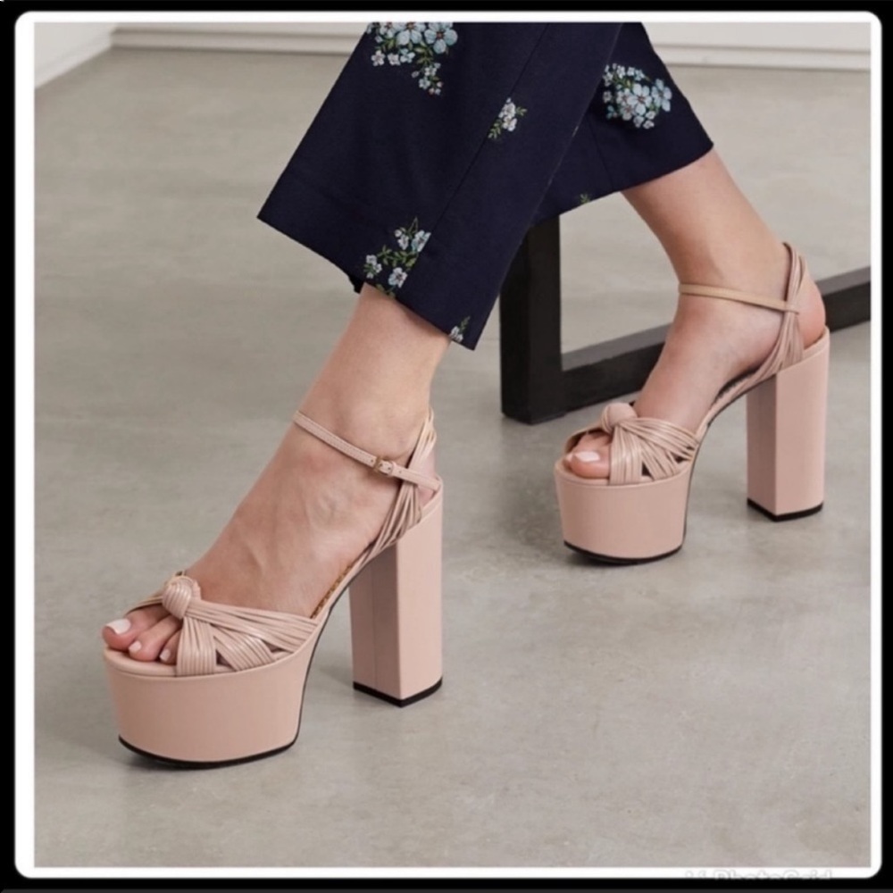 Gucci Crawford Knot Platform Sandals in Skin Rose runs Small